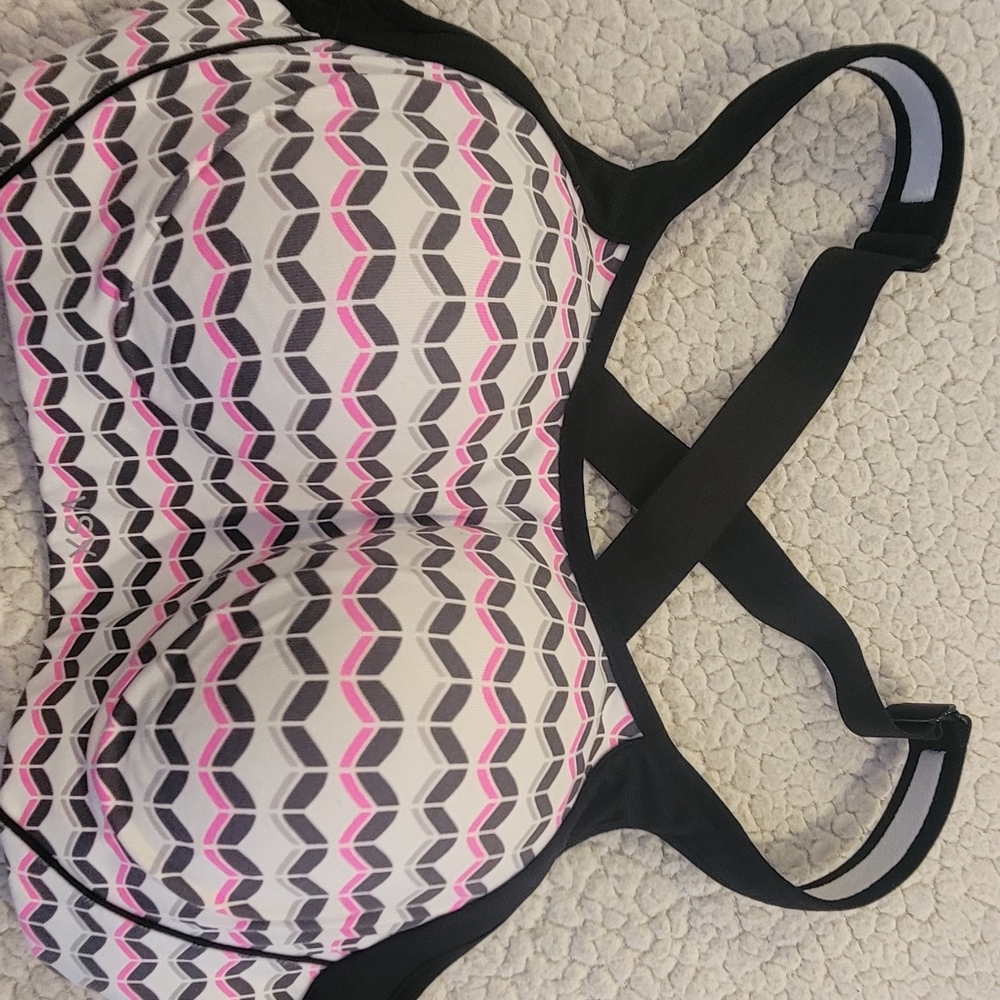 Victoria Secret Sports Bra, 34D